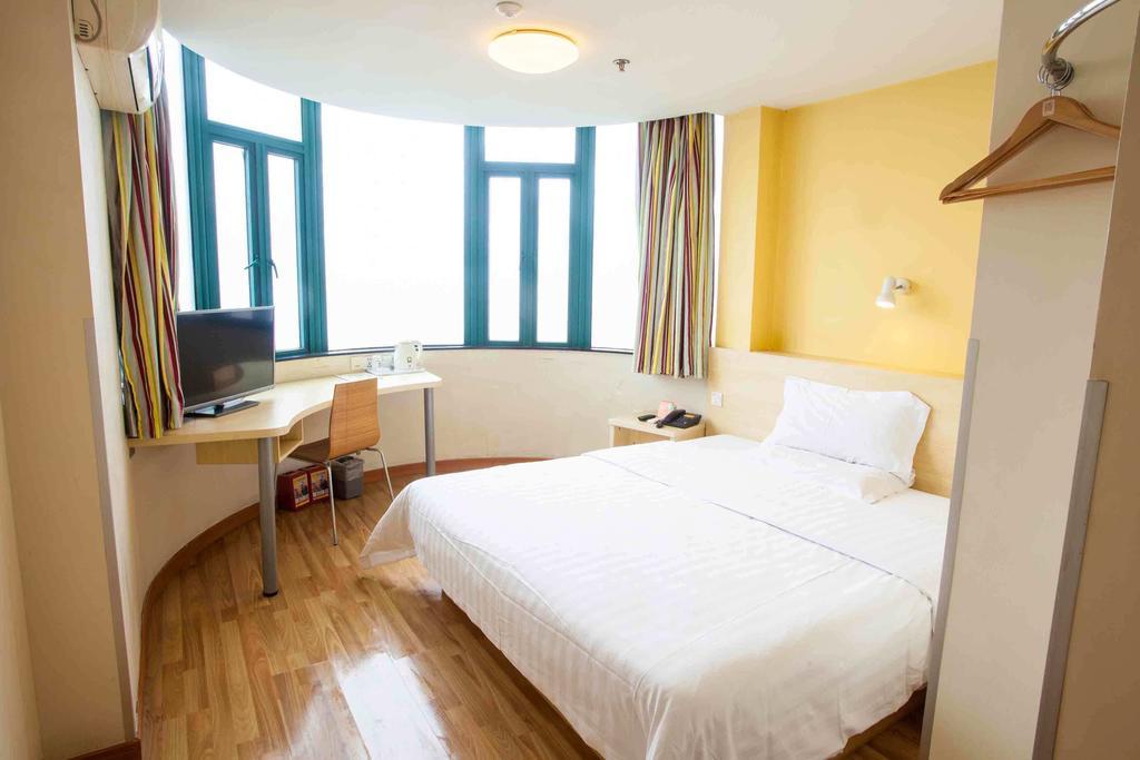 7Days Inn Bazhong Nanchi South Road Phoenix City Habitación foto