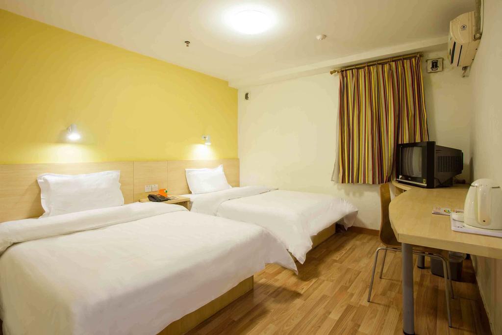 7Days Inn Bazhong Nanchi South Road Phoenix City Habitación foto