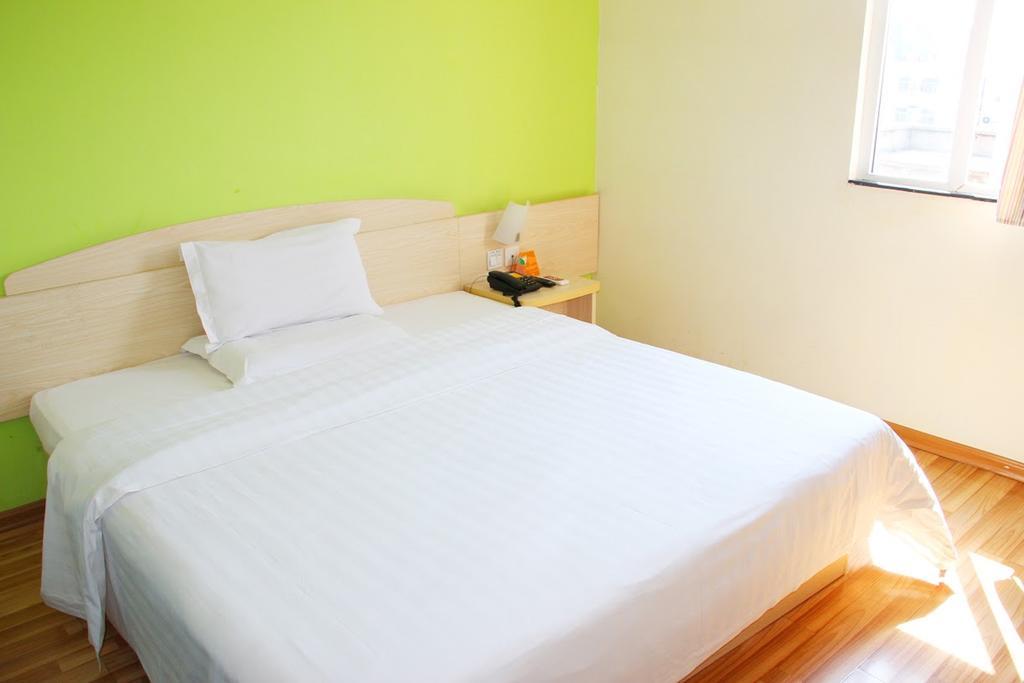 7Days Inn Bazhong Nanchi South Road Phoenix City Habitación foto